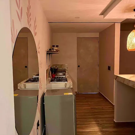 Apartamento Unique With Balcony Near Old Town