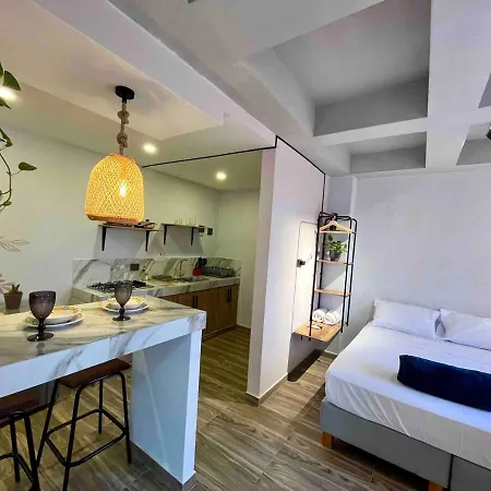 Apartamento Unique With Balcony Near Old Town